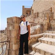 Ciao! Mi chiamo sophie e sono una ragazza di 28 anni con origini argentine, i miei genitori vengono da Rosario (sì, come Messi 😉). Sono nata in Italia ma parlo e scrivo lo spagnolo come fosse la mia lingua madre. Studio archeologia nell’Università di Udi